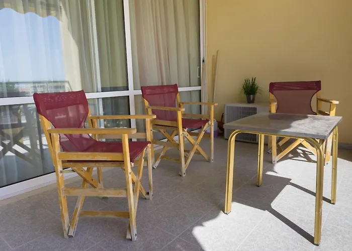 Sunny Rethymno (Crete)